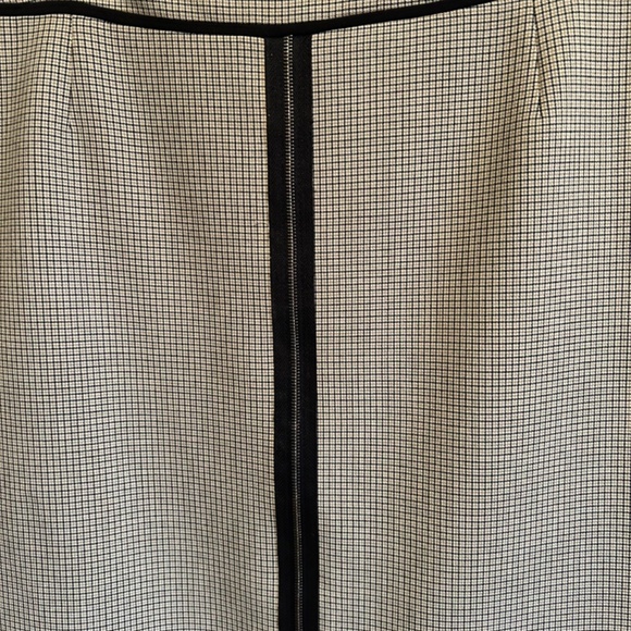 Hugo Boss Front and Back Zippered Plaid Pencil Skirt - Picture 3 of 13